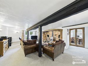 Sitting Room- click for photo gallery